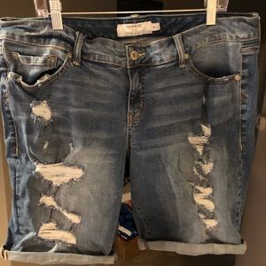 Torrid Sz 18 Destroyed Denim Shorts
